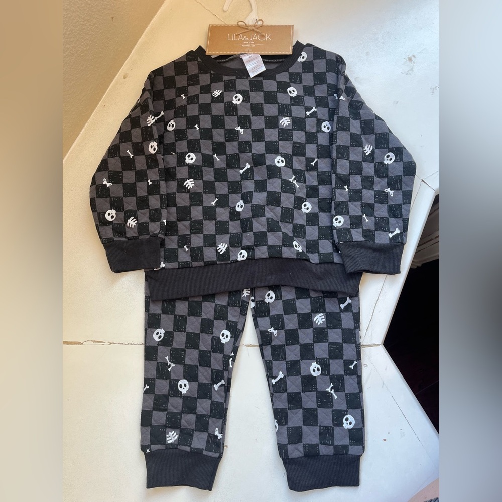 Halloween Black and Gray Checkered Skulls and Bones Jogger Set
